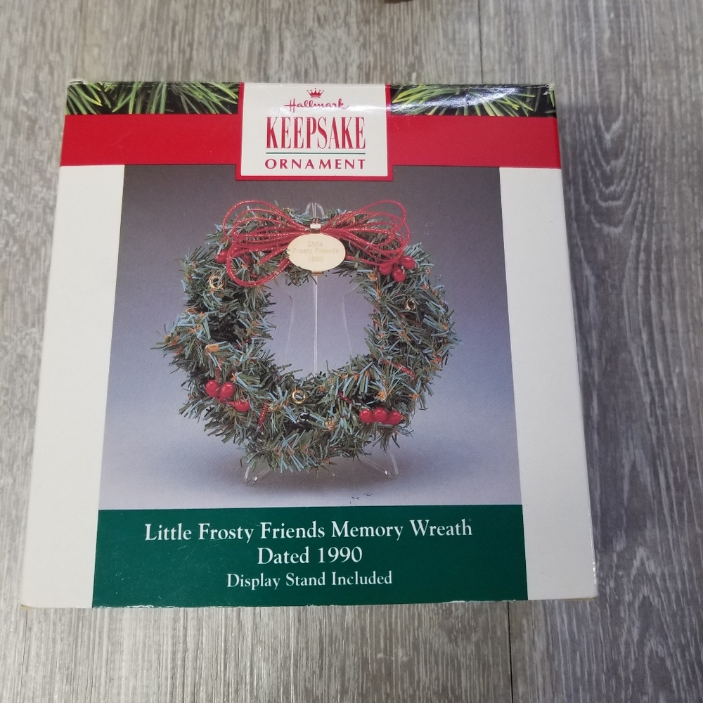 Hallmark Frosty Friends wreath - Picture 2 of 8